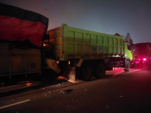 Kecelakaan lalu lintas di Jalan Tol Tangerang - Merak
