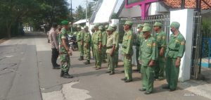 Linmas desa Sukadiri