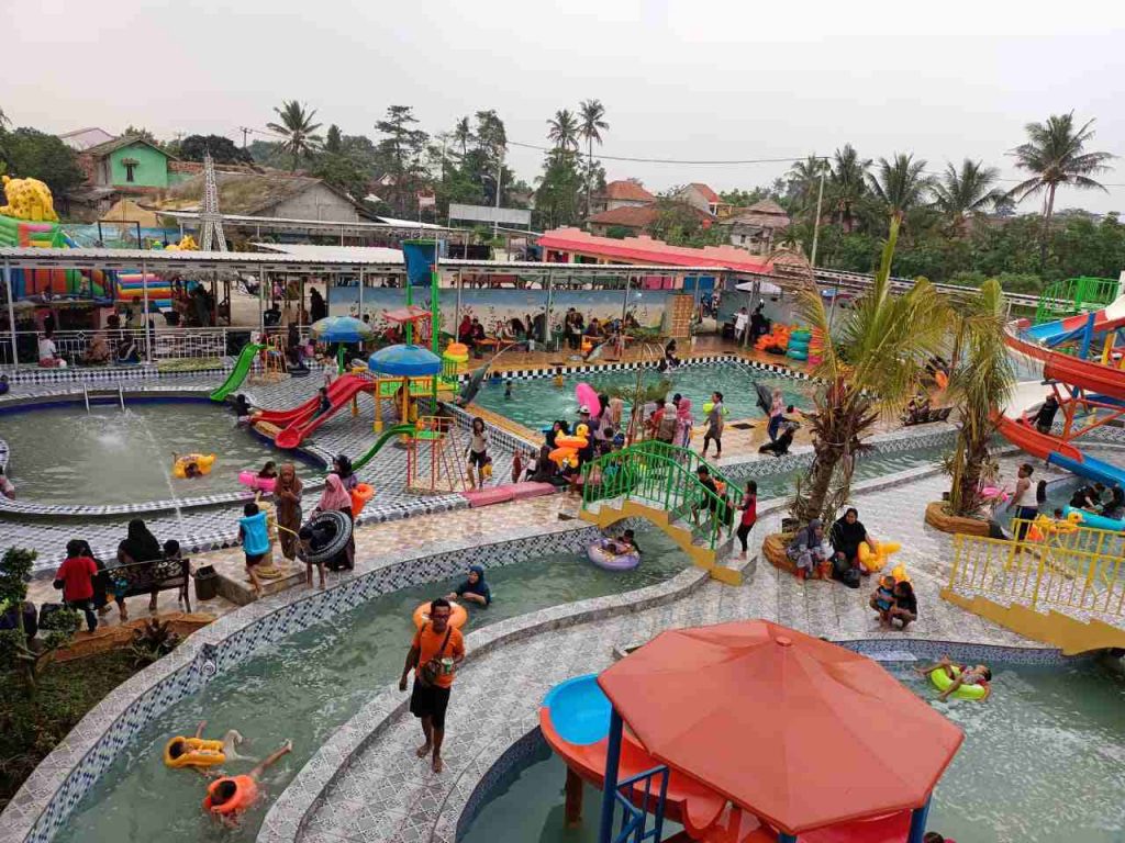 Kolam Renang Annisa Jaya