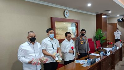 Korupsi pengadaan gerobak