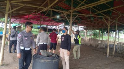 Arena sabung ayam terlihat kosong saat kedatangan Aparat Gabungan dari Polsek Mauk, Sat Pol PP, Binmas, Babinsa (Muspika Kecamatan Sukadiri)