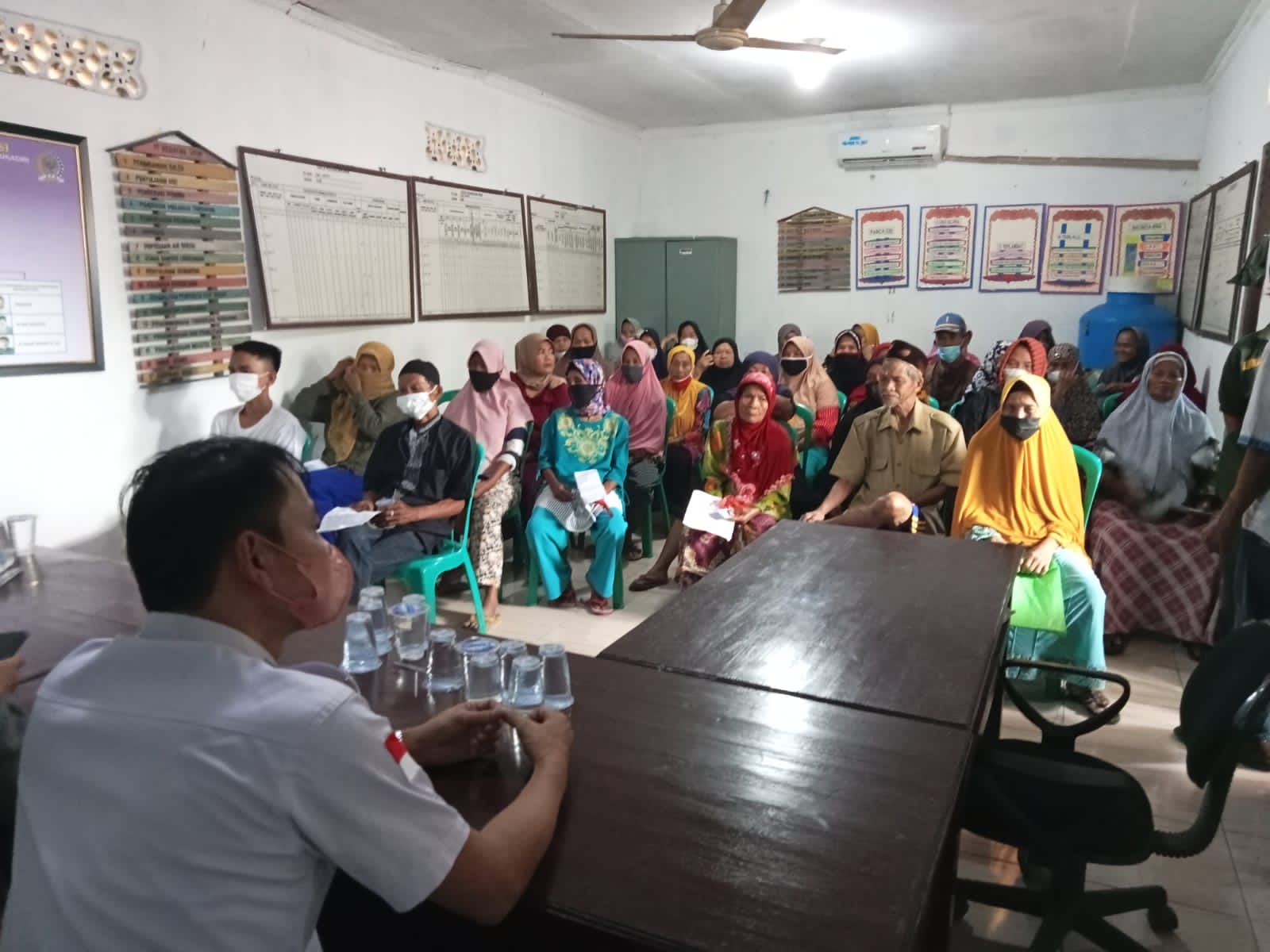 Penyaluran bantuan