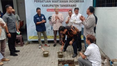 Peletakan batu pertama
