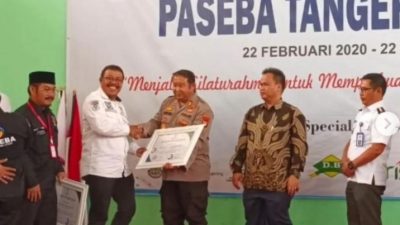 Terima penghargaan