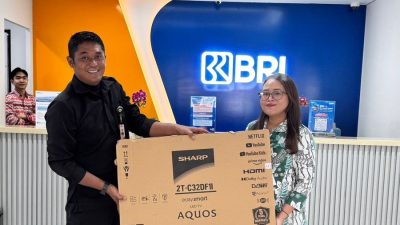BRI Soekarno-Hatta menggelar undian Panen Hadiah Simpedes dengan hadiah menarik, termasuk TV LED 32 inci untuk pemenang Apriansyah.