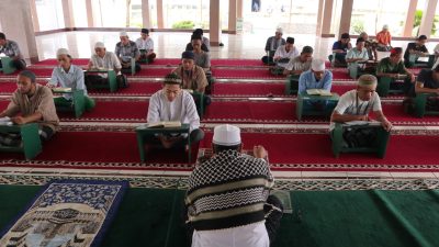 Rutan Kelas I Tangerang laksanakan program One Day One Juz selama Ramadhan, tingkatkan spiritualitas warga binaan.