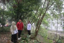Abraham desak Dinas Pendidikan tangani cepat kerusakan pagar SDN Medang 1 demi keselamatan siswa dan lingkungan sekolah.