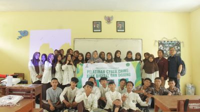 Dosen Telkom University adakan pelatihan cybercrime di MAN 1 Pangandaran untuk tingkatkan literasi digital dan kewaspadaan siswa.