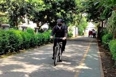 Abraham Garuda Laksono dorong gaya hidup sehat dan pengawasan SPMB 2025 saat kunjungan ke SMKN 7 Kabupaten Tangerang.