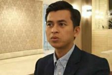Survei IPO ungkap popularitas partai politik di Indonesia, menyoroti kinerja menteri dan tren pemilih menjelang pemilu.