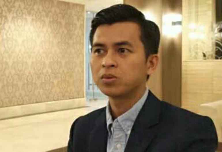 Survei IPO ungkap popularitas partai politik di Indonesia, menyoroti kinerja menteri dan tren pemilih menjelang pemilu.