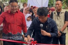 Wujudkan masyarakat sehat & pintar! Program Sahabat Sehat Pintar oleh Abraham Garuda Laksono & Bonnie Triyana hadirkan perpustakaan keliling