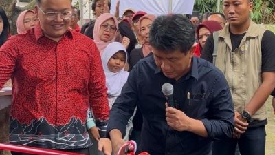 Wujudkan masyarakat sehat & pintar! Program Sahabat Sehat Pintar oleh Abraham Garuda Laksono & Bonnie Triyana hadirkan perpustakaan keliling