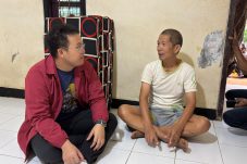Abraham Garuda Laksono kunjungi Yayasan ODGJ, tunjukkan kasih sayang dan dorong perhatian pemerintah untuk perbaikan layanan kesehatan jiwa.