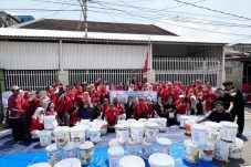 UMN gelar PKM di Tanah Abang, ajak warga kelola sampah organik dengan komposter untuk gaya hidup berkelanjutan dan ekonomi sirkular