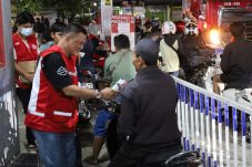 Deden Umardani pantau Posko PMI Cikupa, ungkap air minum dan cek tensi jadi kebutuhan utama pemudik di jalur mudik Lebaran 2026.